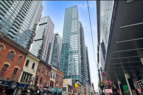 Photo 1 at 4105 - 327 King Street W, Waterfront Communities C1, Toronto