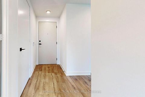 Photo 8 at 4105 - 327 King Street W, Waterfront Communities C1, Toronto