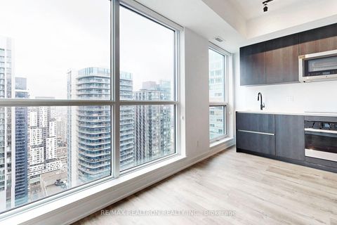 Photo 14 at 4105 - 327 King Street W, Waterfront Communities C1, Toronto