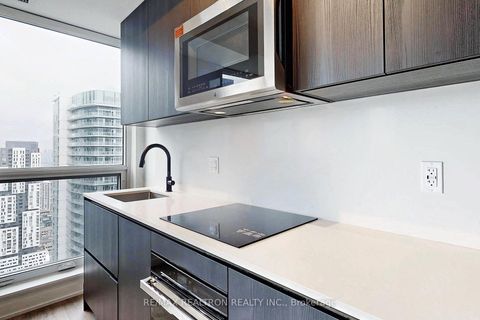 Photo 17 at 4105 - 327 King Street W, Waterfront Communities C1, Toronto