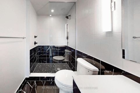 Photo 25 at 4105 - 327 King Street W, Waterfront Communities C1, Toronto