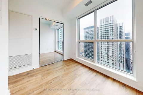 Photo 28 at 4105 - 327 King Street W, Waterfront Communities C1, Toronto
