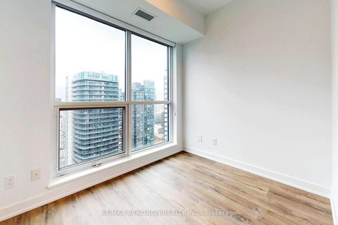 Photo 29 at 4105 - 327 King Street W, Waterfront Communities C1, Toronto