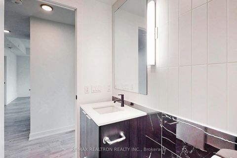 Photo 31 at 4105 - 327 King Street W, Waterfront Communities C1, Toronto