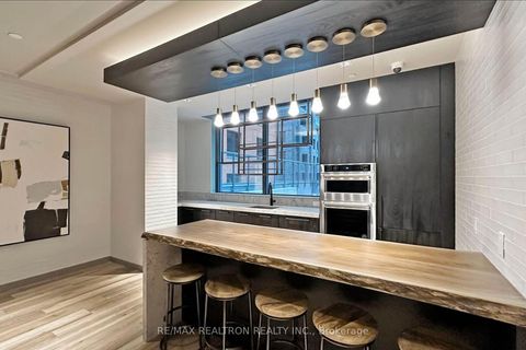 Photo 37 at 4105 - 327 King Street W, Waterfront Communities C1, Toronto