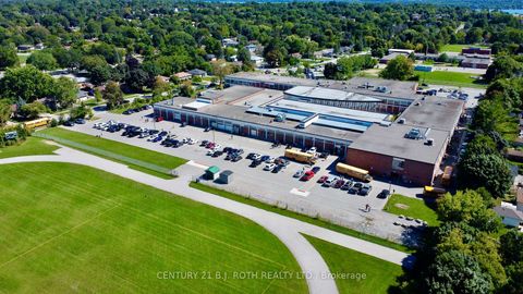 Photo 5 at 72 ROSE Street, Wellington, Barrie