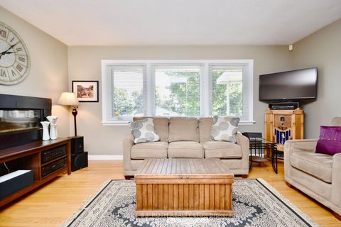 Photo 8 at 72 ROSE Street, Wellington, Barrie