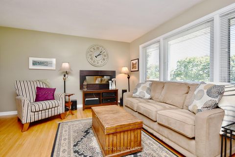 Photo 9 at 72 ROSE Street, Wellington, Barrie