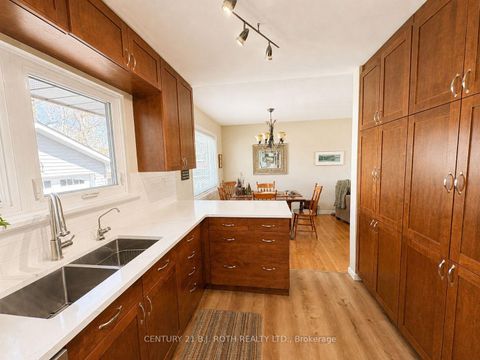 Photo 12 at 72 ROSE Street, Wellington, Barrie