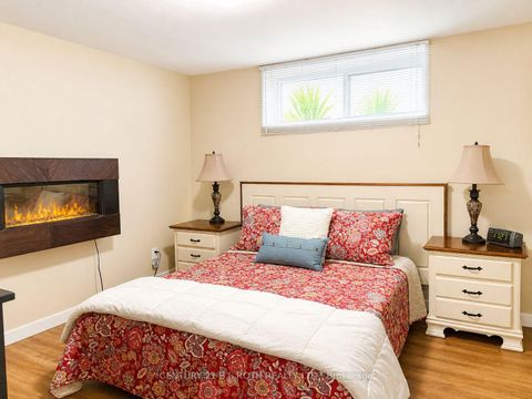 Photo 23 at 72 ROSE Street, Wellington, Barrie