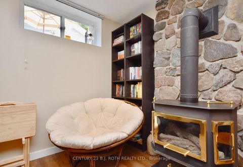 Photo 24 at 72 ROSE Street, Wellington, Barrie