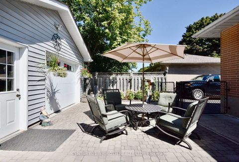 Photo 27 at 72 ROSE Street, Wellington, Barrie