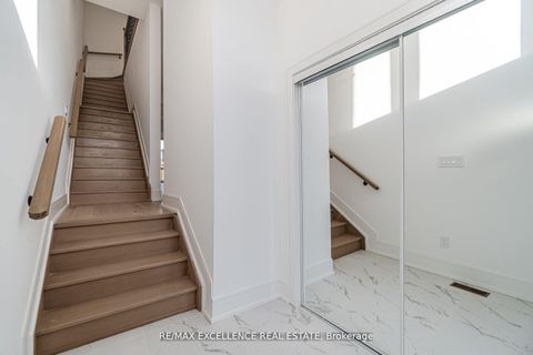 Photo 3 at 55 Renfield Street, Amesbury, Toronto