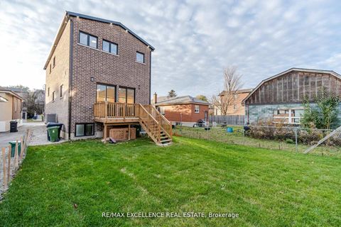 Photo 39 at 55 Renfield Street, Amesbury, Toronto