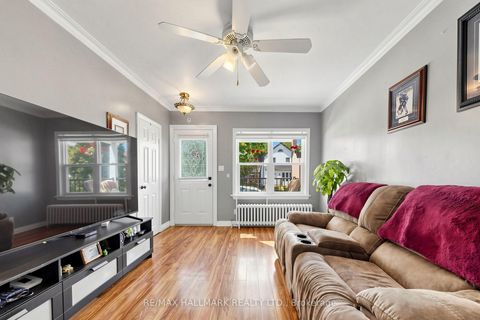 Photo 5 at 26 Sixteenth Street, New Toronto, Toronto