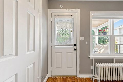 Photo 19 at 26 Sixteenth Street, New Toronto, Toronto