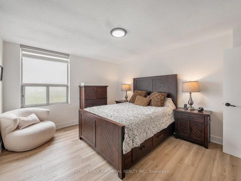 Photo 14 at 1603 - 20 Edgecliff Golfway, Flemingdon Park, Toronto