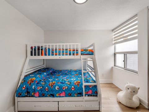 Photo 18 at 1603 - 20 Edgecliff Golfway, Flemingdon Park, Toronto