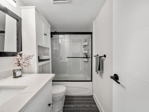Photo 22 at 1603 - 20 Edgecliff Golfway, Flemingdon Park, Toronto