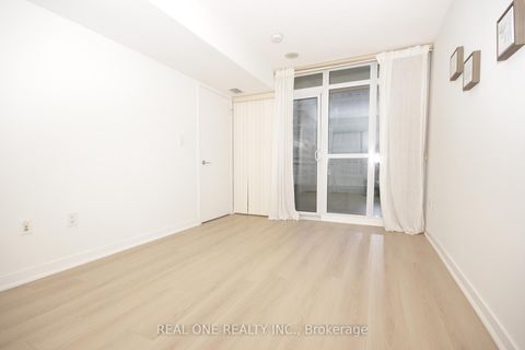 Photo 15 at 727 - 10 Capreol Court, Waterfront Communities C1, Toronto