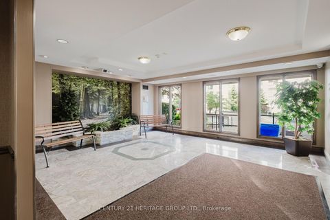 Photo 3 at 209 - 270 Davis Drive, Central Newmarket, Newmarket