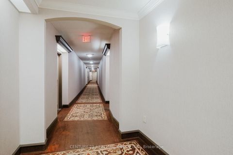 Photo 5 at 209 - 270 Davis Drive, Central Newmarket, Newmarket