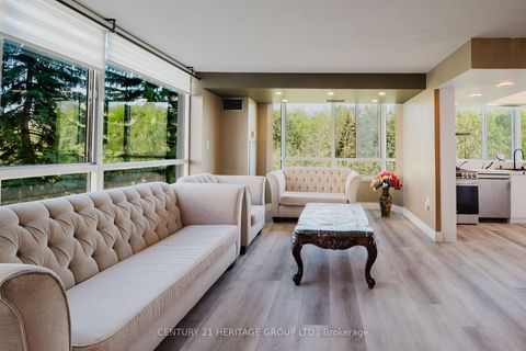 Photo 7 at 209 - 270 Davis Drive, Central Newmarket, Newmarket