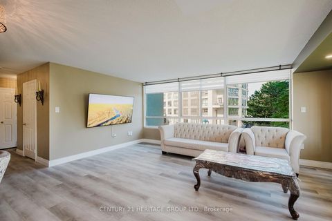 Photo 12 at 209 - 270 Davis Drive, Central Newmarket, Newmarket