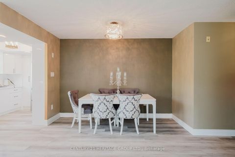 Photo 14 at 209 - 270 Davis Drive, Central Newmarket, Newmarket
