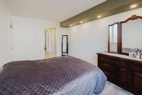 Photo 21 at 209 - 270 Davis Drive, Central Newmarket, Newmarket