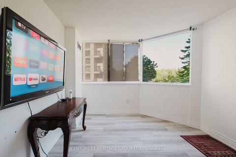 Photo 22 at 209 - 270 Davis Drive, Central Newmarket, Newmarket