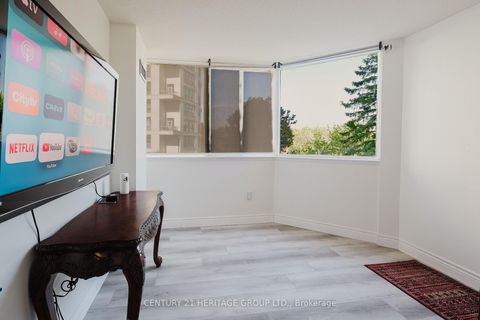 Photo 23 at 209 - 270 Davis Drive, Central Newmarket, Newmarket