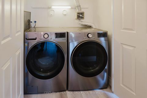 Photo 24 at 209 - 270 Davis Drive, Central Newmarket, Newmarket