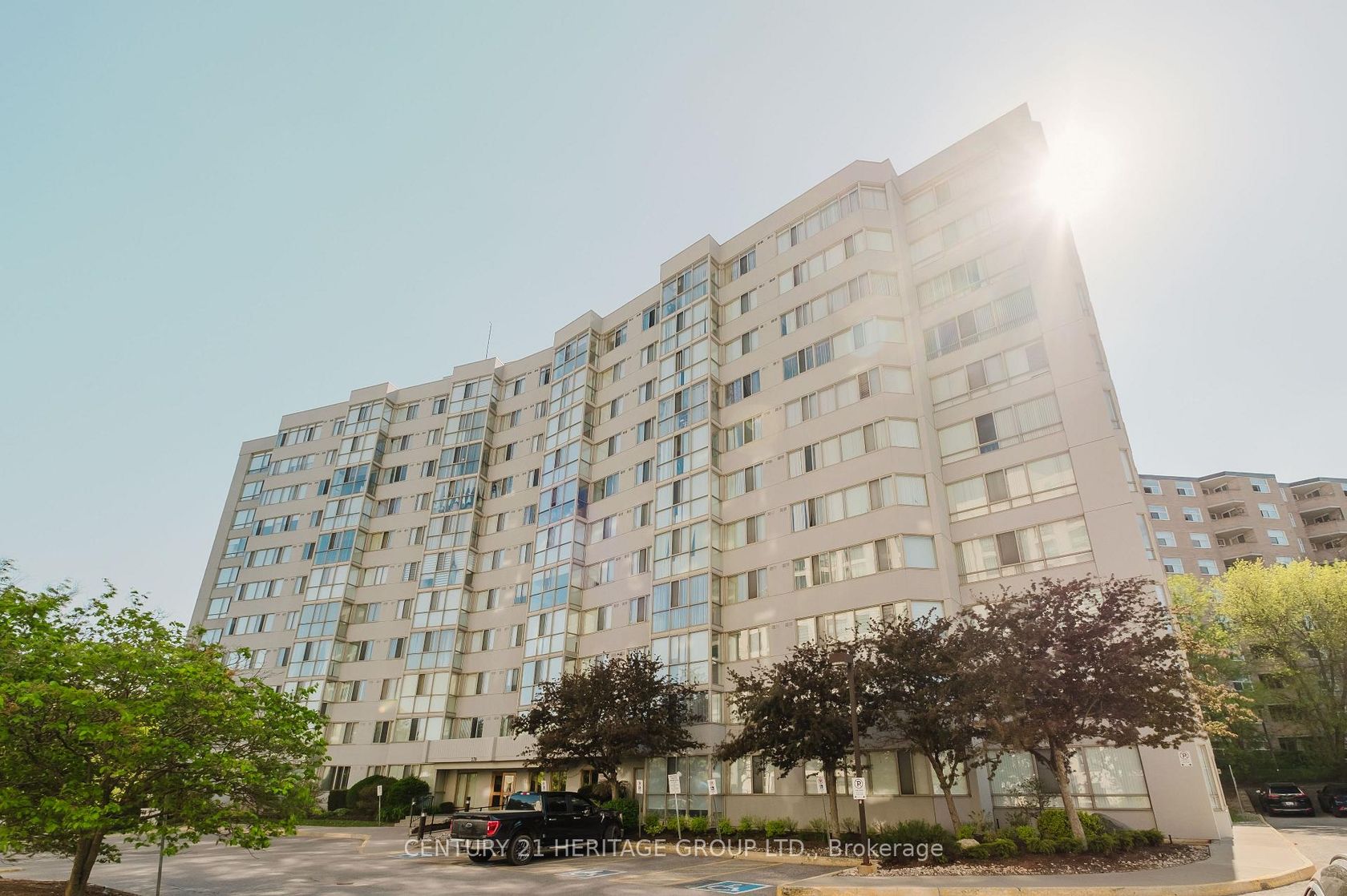 209 - 270 Davis Drive, Central Newmarket, Newmarket photo 0