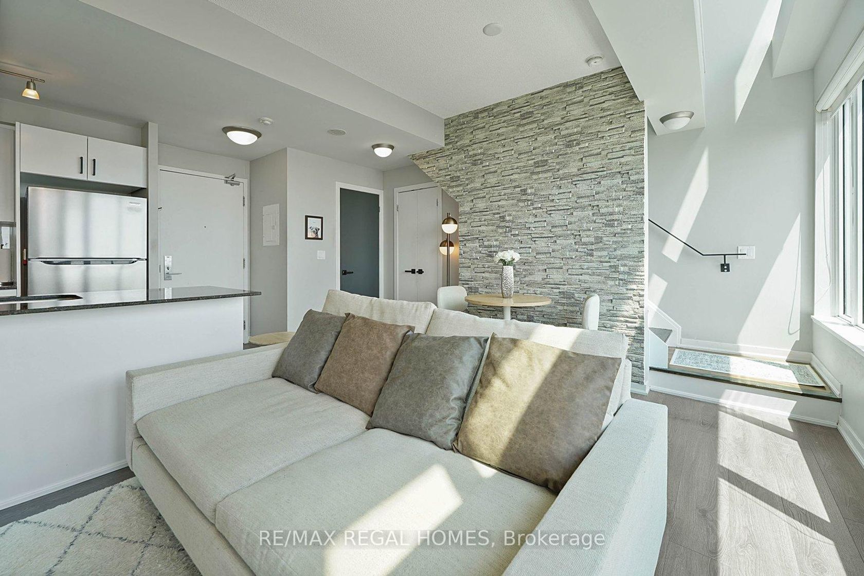 909 - 55 East Liberty Street, Niagara, Toronto 