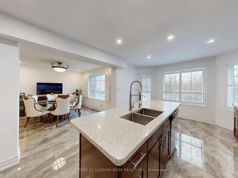 Photo 13 at 77 Sunbird Boulevard, Keswick North, Georgina