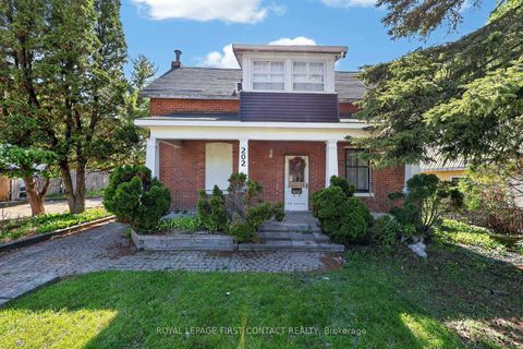 Photo 1 at 202 Bradford Street, Allandale Centre, Barrie