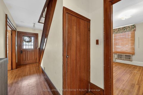 Photo 6 at 202 Bradford Street, Allandale Centre, Barrie