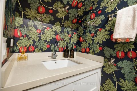 Photo 12 at 2 - 103 Pembroke Street, Moss Park, Toronto