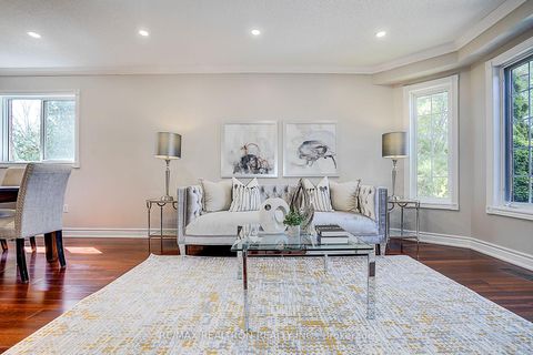 Photo 7 at 221 Humberland Drive, Oak Ridges, Richmond Hill
