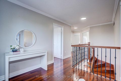 Photo 23 at 221 Humberland Drive, Oak Ridges, Richmond Hill