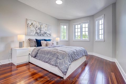 Photo 32 at 221 Humberland Drive, Oak Ridges, Richmond Hill