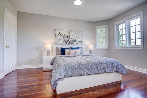 Photo 33 at 221 Humberland Drive, Oak Ridges, Richmond Hill
