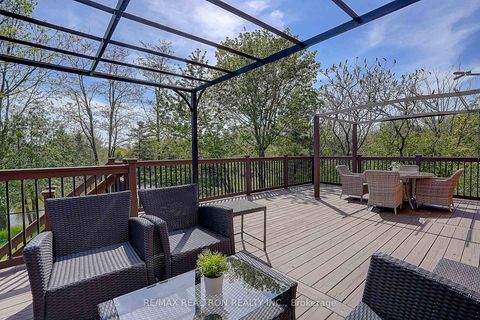 Photo 45 at 221 Humberland Drive, Oak Ridges, Richmond Hill