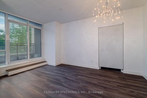 Photo 7 at 219 - 6 Eva Road, Etobicoke West Mall, Toronto