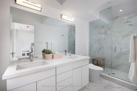 Photo 14 at 105 Kenilworth Avenue, The Beaches, Toronto