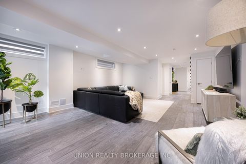 Photo 27 at 105 Kenilworth Avenue, The Beaches, Toronto