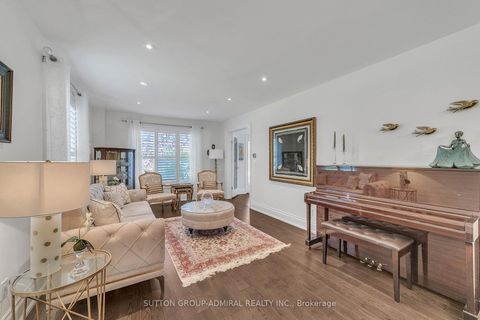 Photo 9 at 48 Maple Way, Sharon, East Gwillimbury