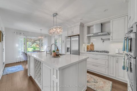 Photo 18 at 48 Maple Way, Sharon, East Gwillimbury