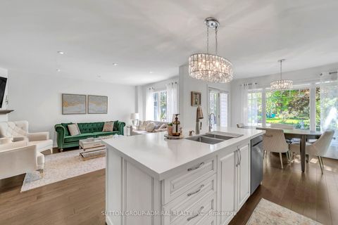 Photo 19 at 48 Maple Way, Sharon, East Gwillimbury